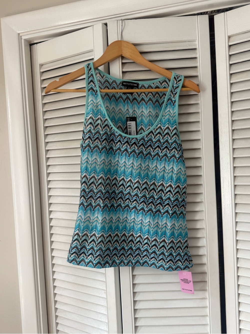 PrettyLittleThing Turquoise & Black Chevron Tank Top
